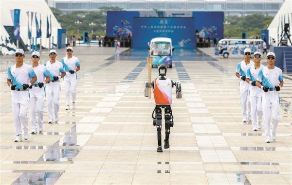 合优投资 全球首个人形机器人火炬手背后的深圳科创力量